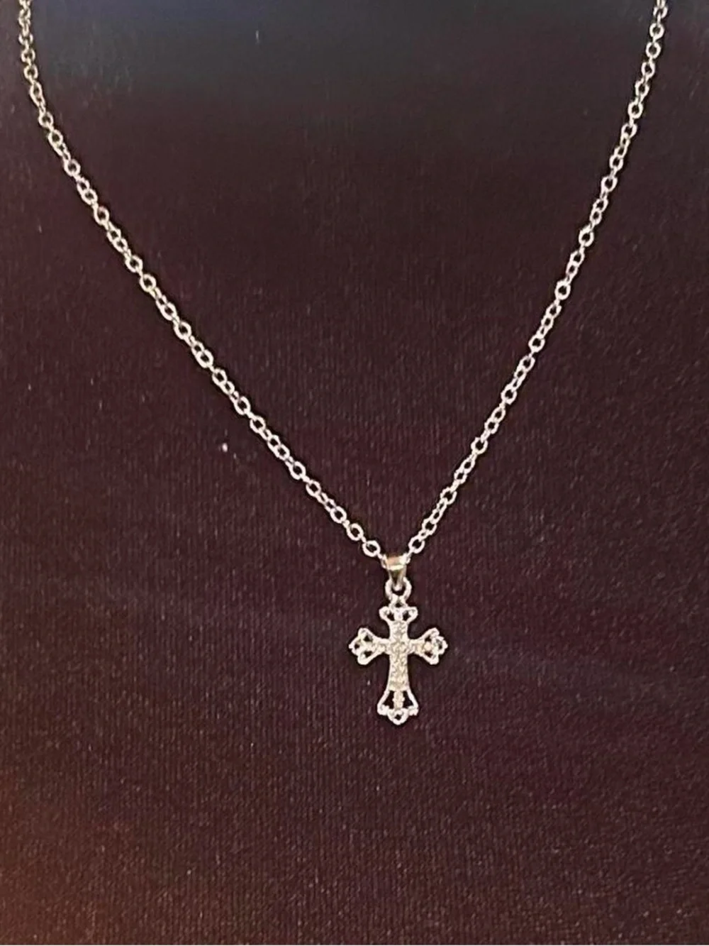 Silver Tone Cable Chain Necklace. Vintage Rhinestone Cross Pendant Necklace